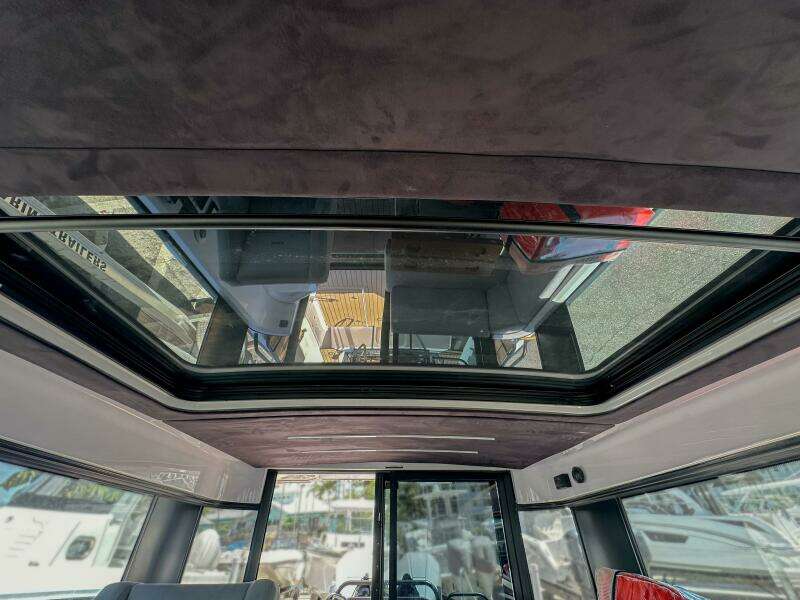 30ft XO Boats Yacht For Sale