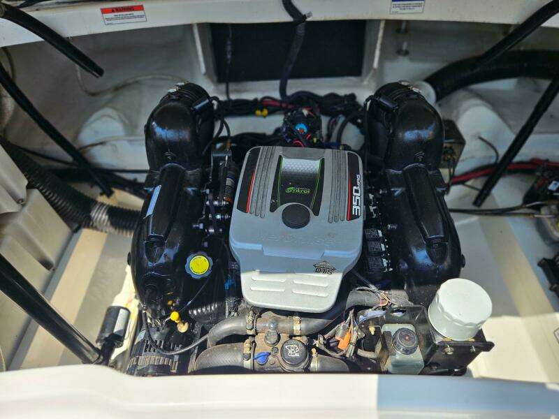 25ft Sea Ray Yacht For Sale