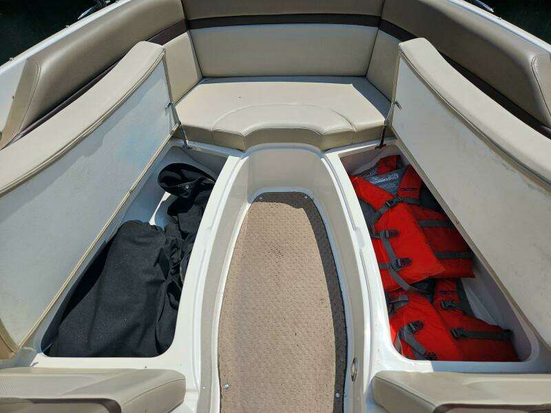 25ft Sea Ray Yacht For Sale