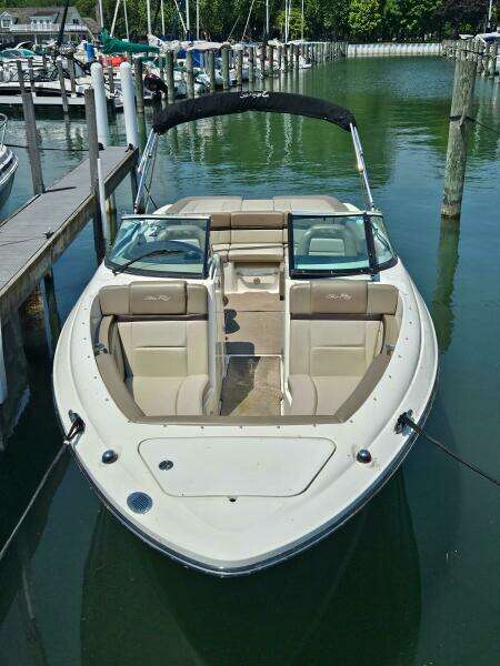 25ft Sea Ray Yacht For Sale