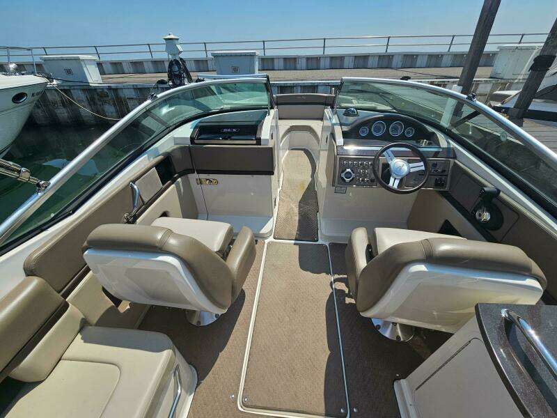 25ft Sea Ray Yacht For Sale