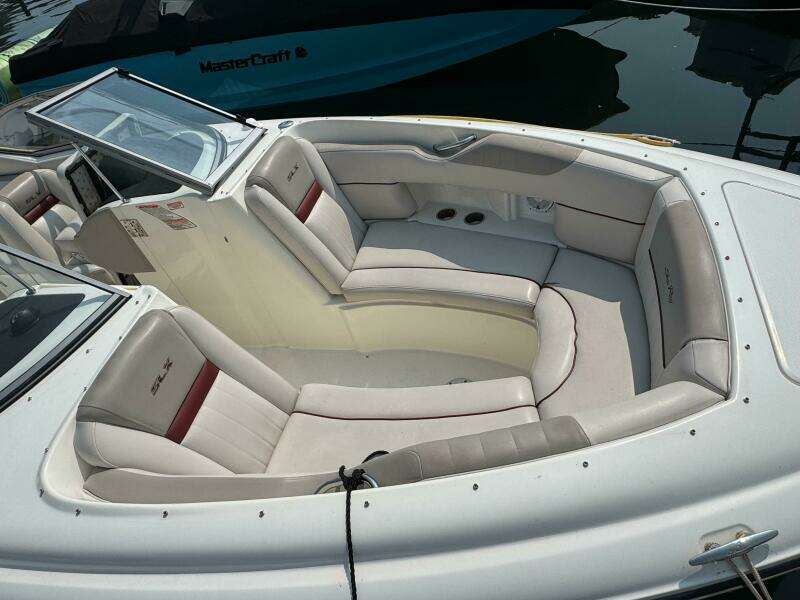 27ft Sea Ray Yacht For Sale