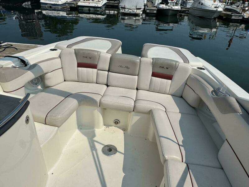 27ft Sea Ray Yacht For Sale