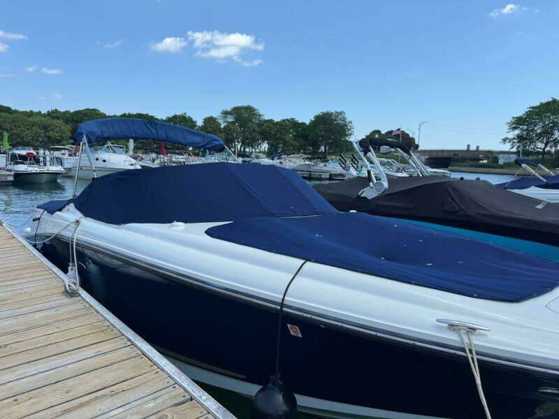 27ft Sea Ray Yacht For Sale