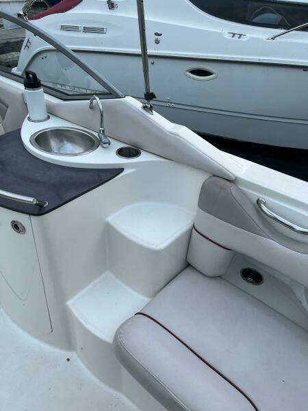 27ft Sea Ray Yacht For Sale