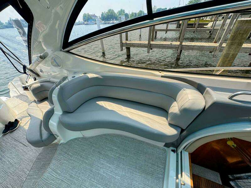 54ft Cruisers Yachts Yacht For Sale