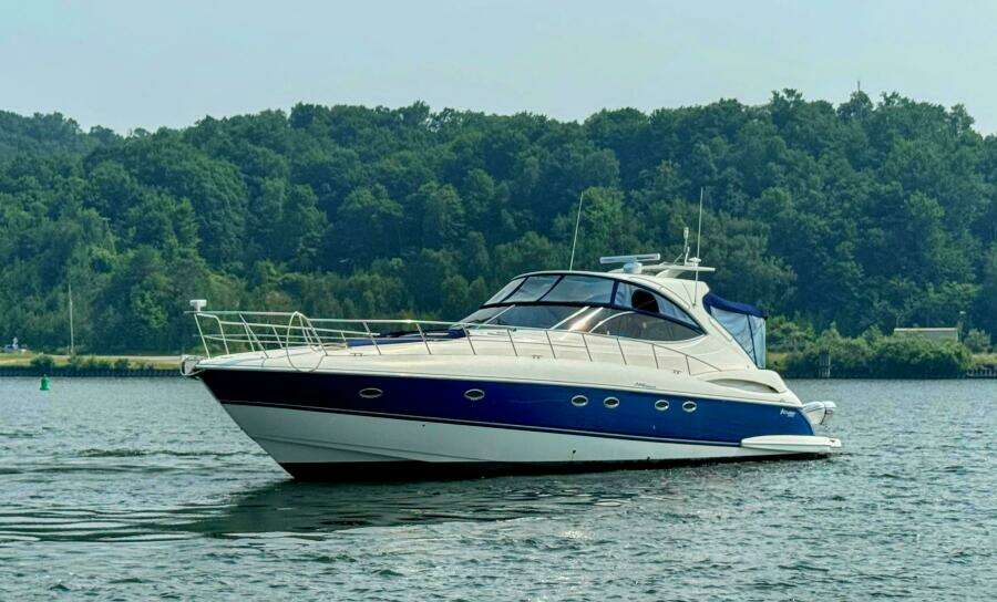54ft Cruisers Yachts Yacht For Sale