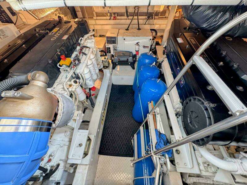 54ft Cruisers Yachts Yacht For Sale