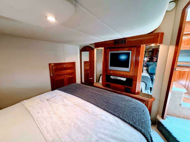 54ft Cruisers Yachts Yacht For Sale