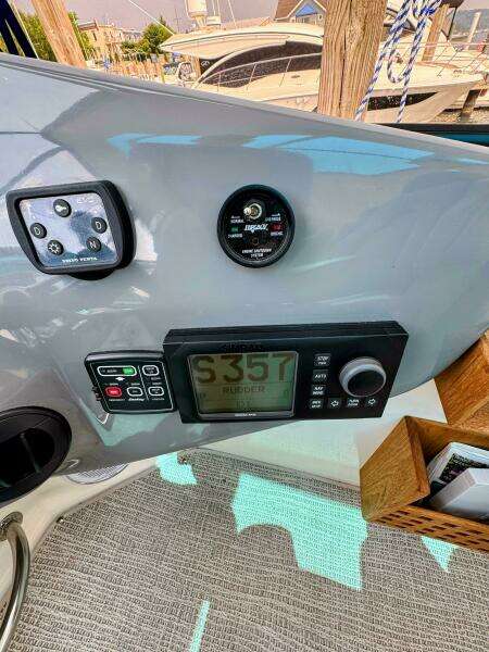 54ft Cruisers Yachts Yacht For Sale