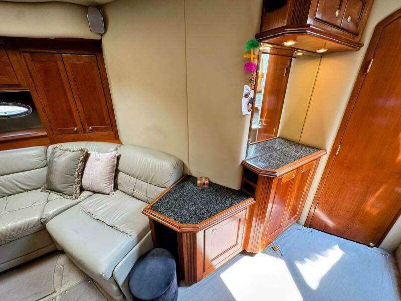 54ft Cruisers Yachts Yacht For Sale