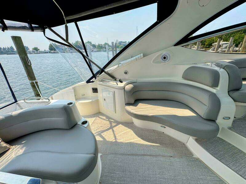 54ft Cruisers Yachts Yacht For Sale