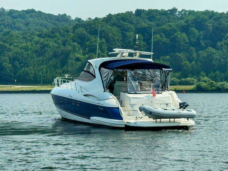 54ft Cruisers Yachts Yacht For Sale