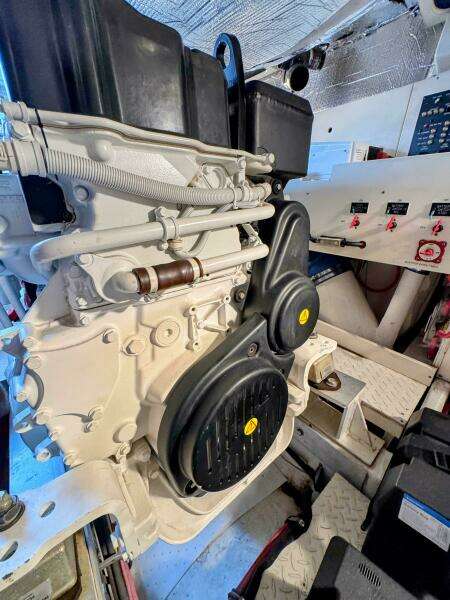 54ft Cruisers Yachts Yacht For Sale