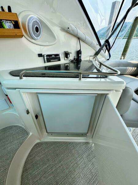 54ft Cruisers Yachts Yacht For Sale