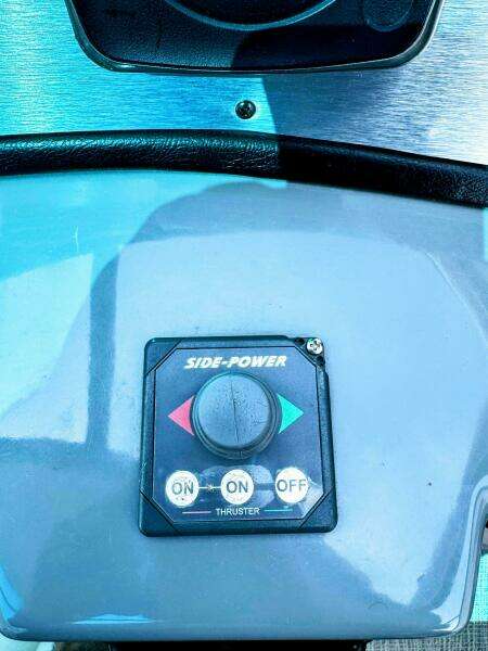 54ft Cruisers Yachts Yacht For Sale