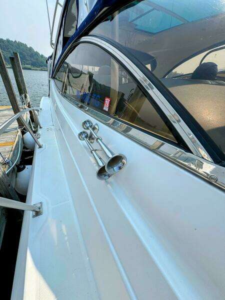 54ft Cruisers Yachts Yacht For Sale