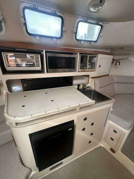 Low Country 31ft Albin Yacht For Sale