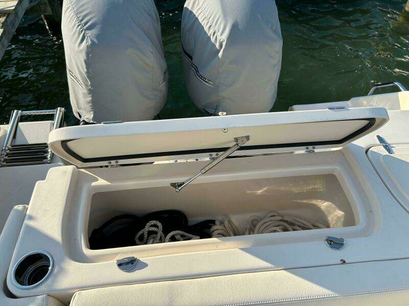 27ft Grady White Yacht For Sale