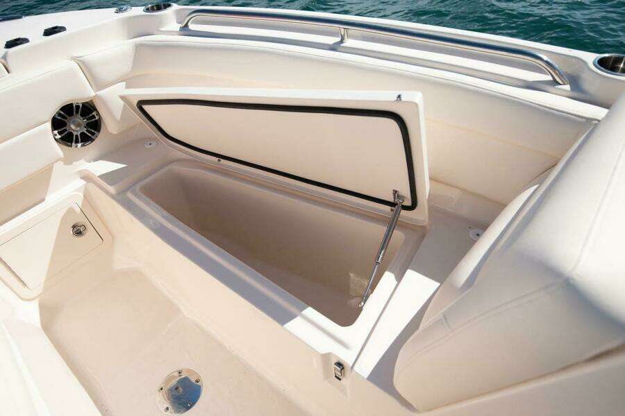27ft Grady White Yacht For Sale