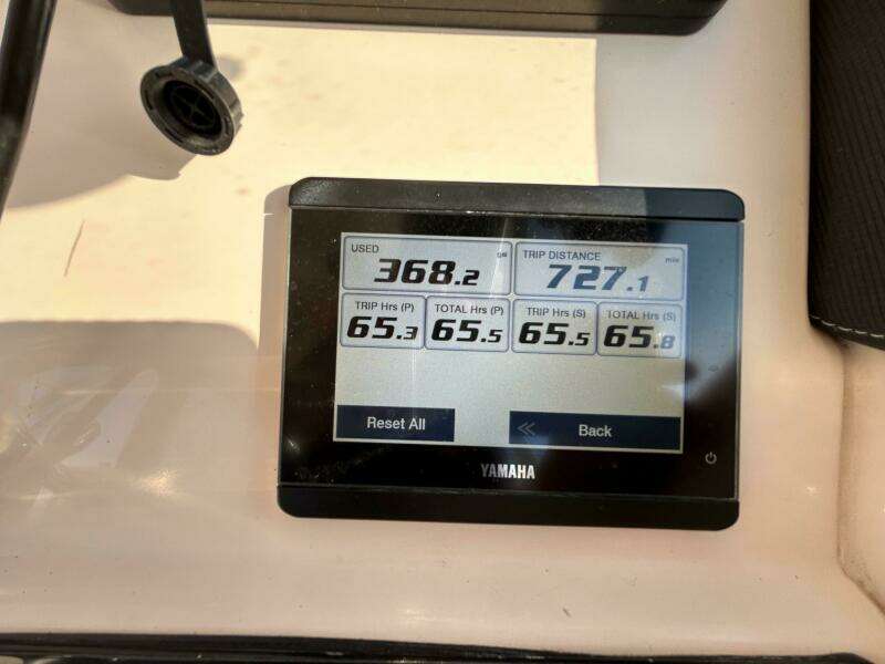27ft Grady White Yacht For Sale