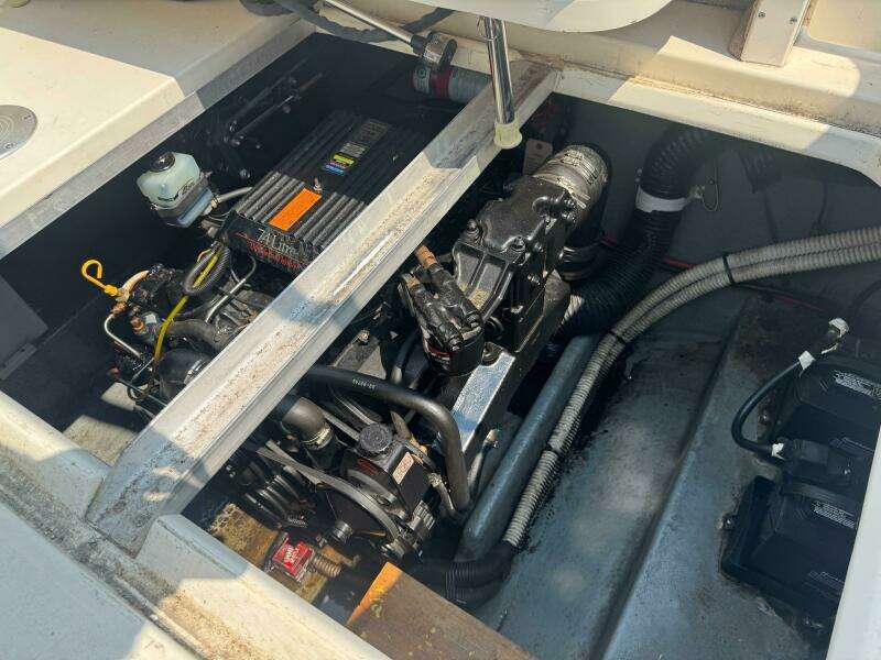 27ft Sea Ray Yacht For Sale