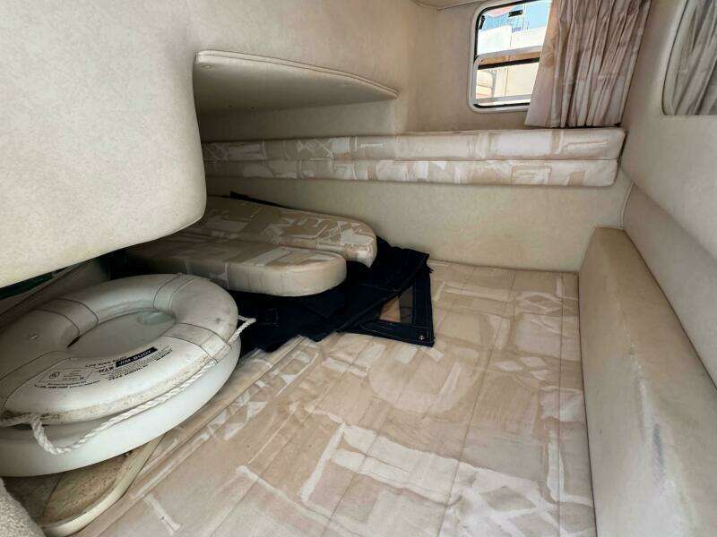 27ft Sea Ray Yacht For Sale