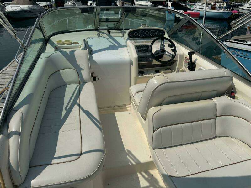 27ft Sea Ray Yacht For Sale