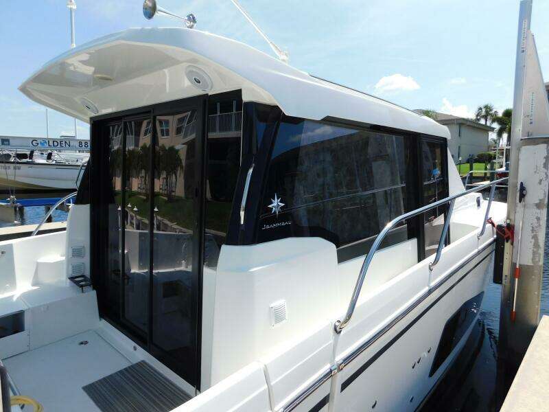 34ft Jeanneau Yacht For Sale