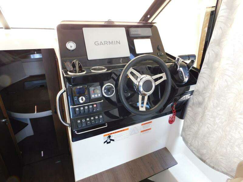 34ft Jeanneau Yacht For Sale
