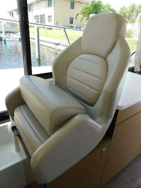 34ft Jeanneau Yacht For Sale