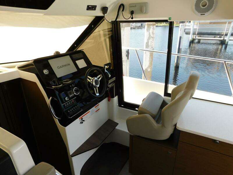 34ft Jeanneau Yacht For Sale
