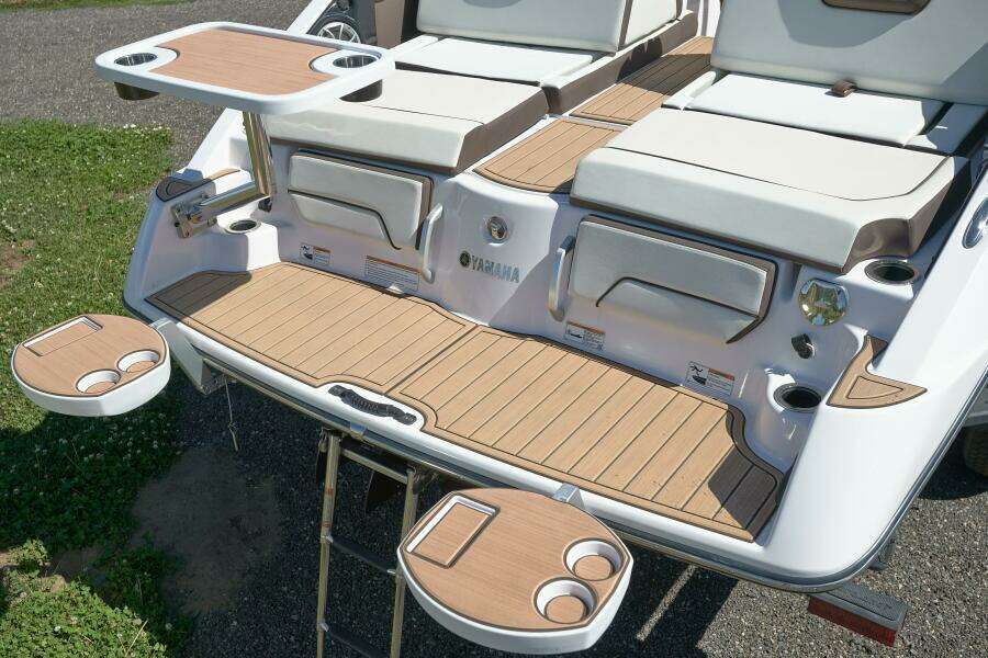 25ft Yamaha Boats Yacht For Sale