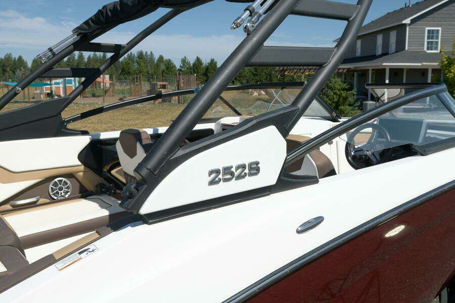 25ft Yamaha Boats Yacht For Sale