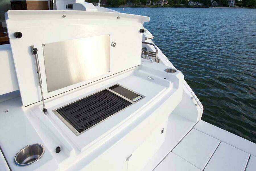 46ft Cruisers Yachts Yacht For Sale