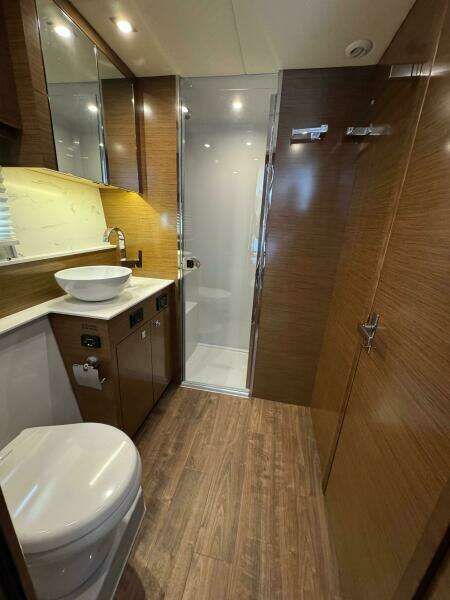 46ft Cruisers Yachts Yacht For Sale