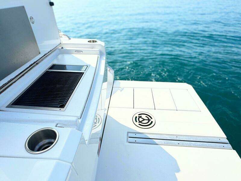 46ft Cruisers Yachts Yacht For Sale