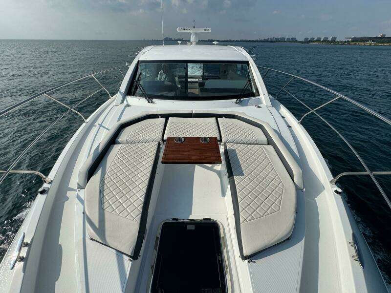 46ft Cruisers Yachts Yacht For Sale