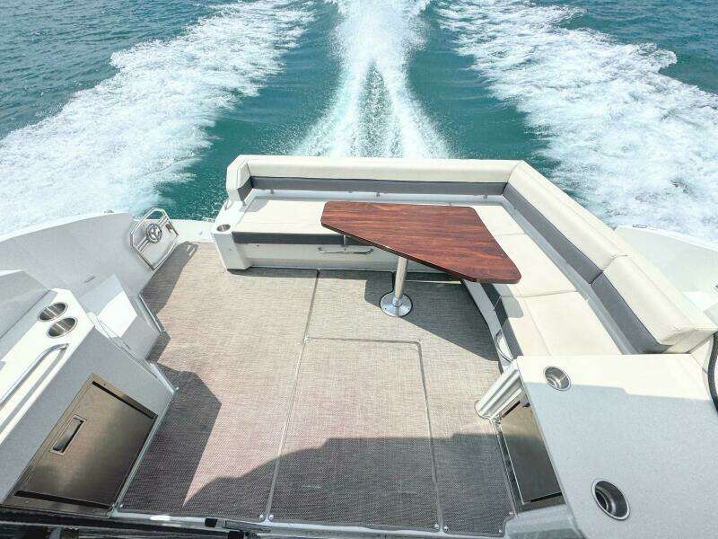 46ft Cruisers Yachts Yacht For Sale
