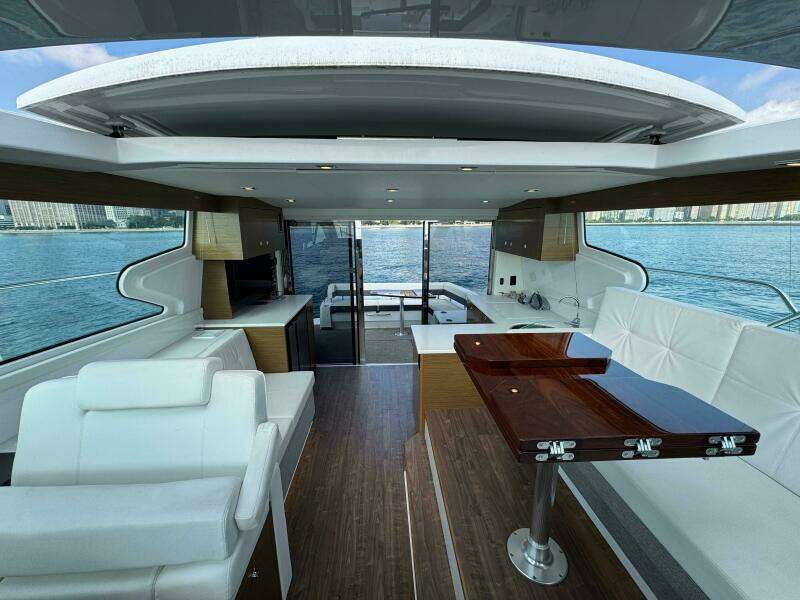 46ft Cruisers Yachts Yacht For Sale