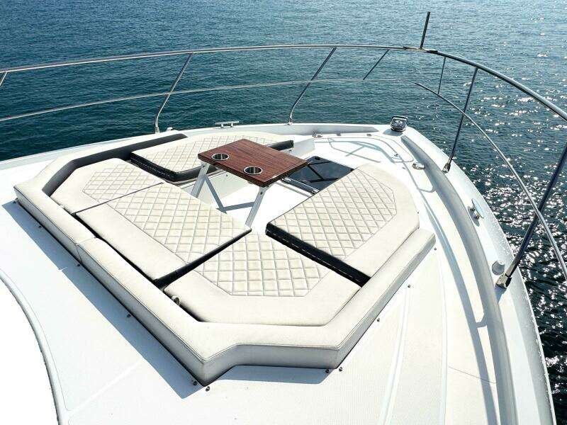 46ft Cruisers Yachts Yacht For Sale