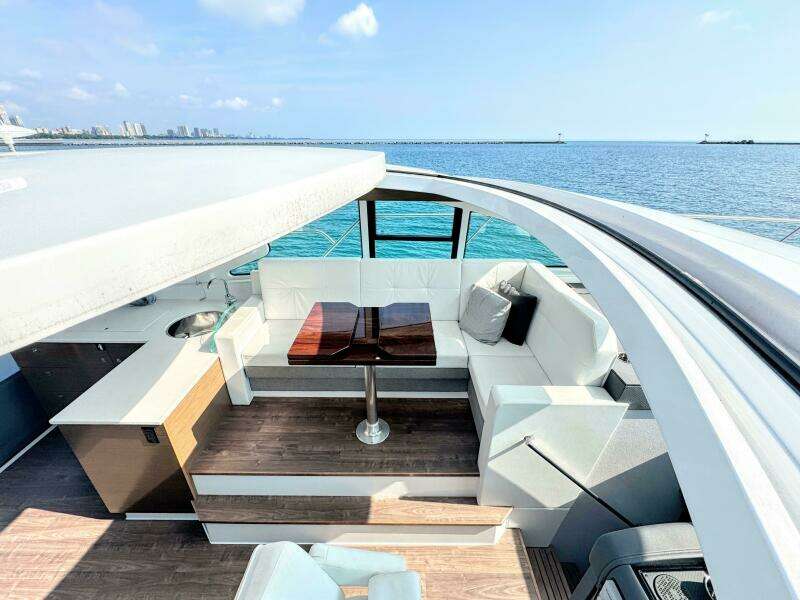 46ft Cruisers Yachts Yacht For Sale