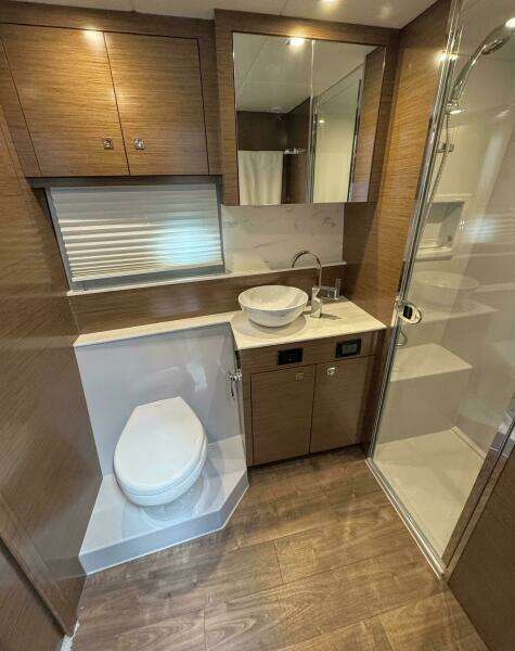 46ft Cruisers Yachts Yacht For Sale