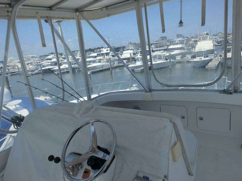 36ft Luhrs Yacht For Sale