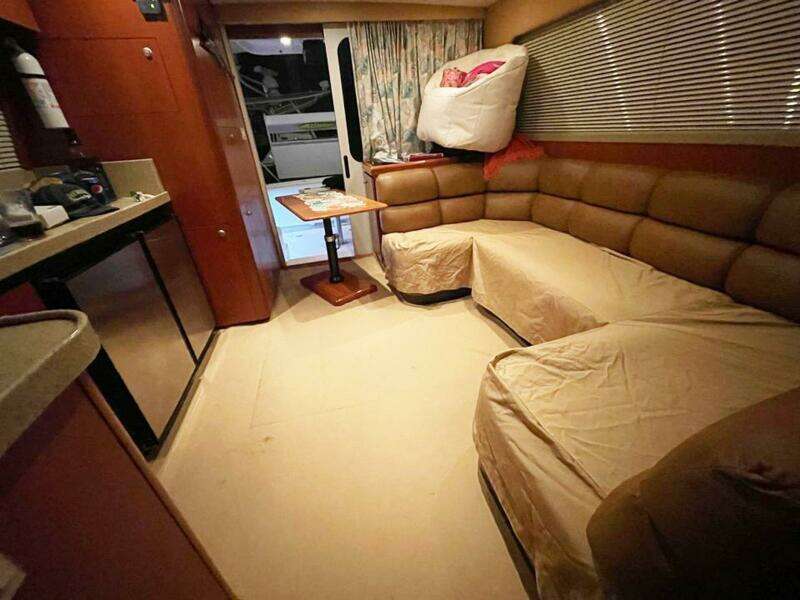 36ft Luhrs Yacht For Sale