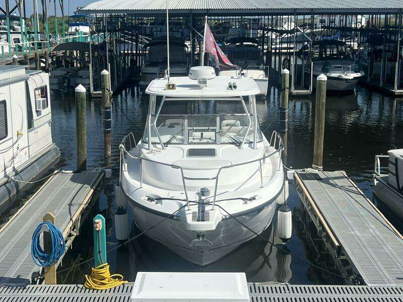 32ft Boston Whaler Yacht For Sale
