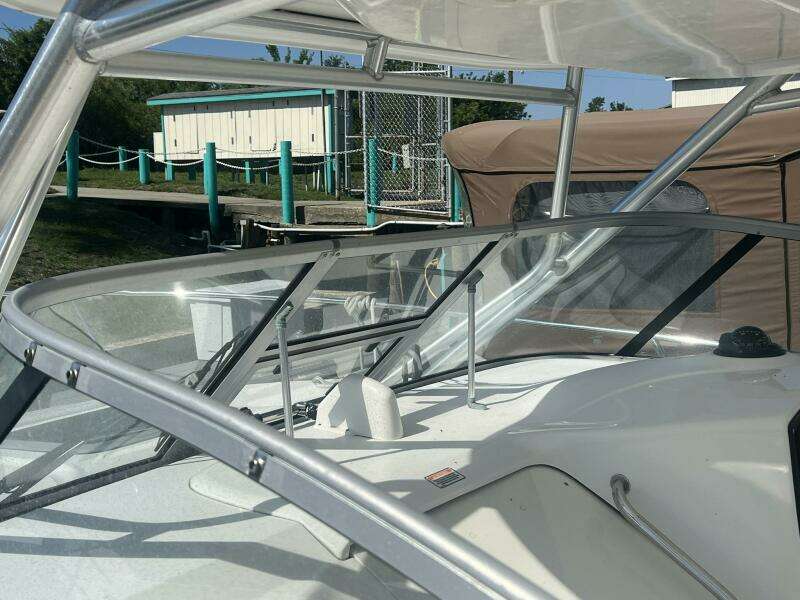 32ft Boston Whaler Yacht For Sale