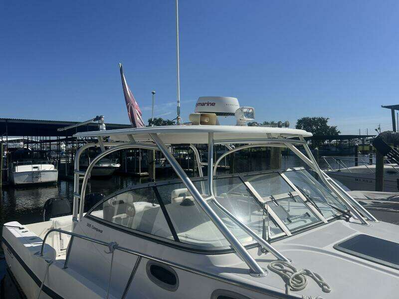32ft Boston Whaler Yacht For Sale