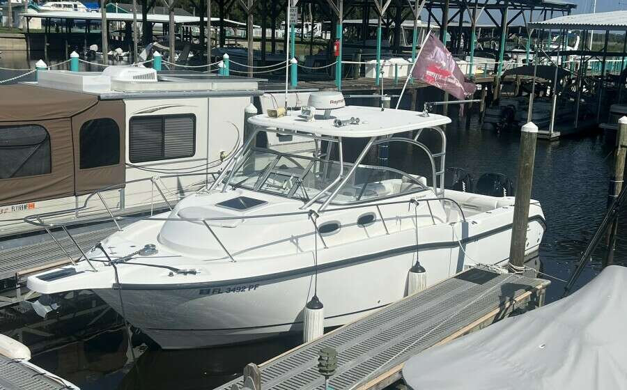 32ft Boston Whaler Yacht For Sale