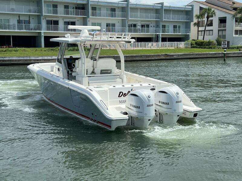 32ft Pursuit Yacht For Sale